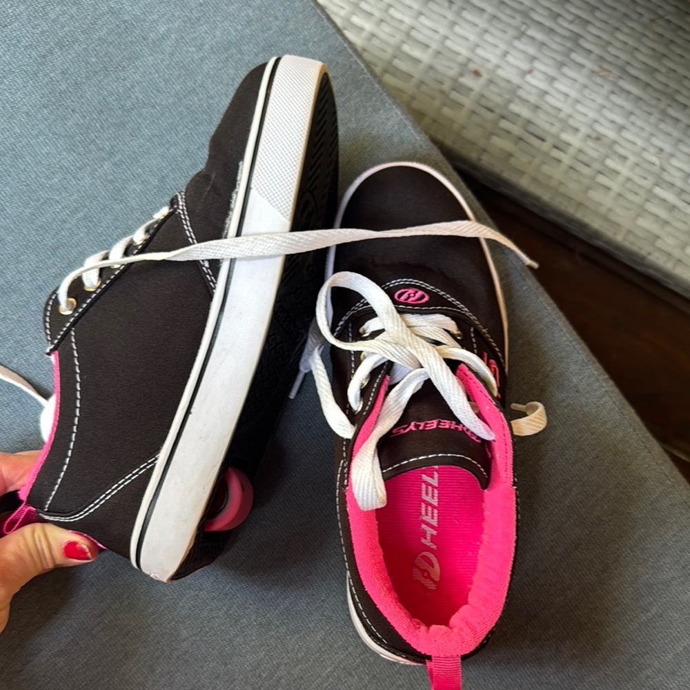 Heelys Black and Pink Roller Sneakers